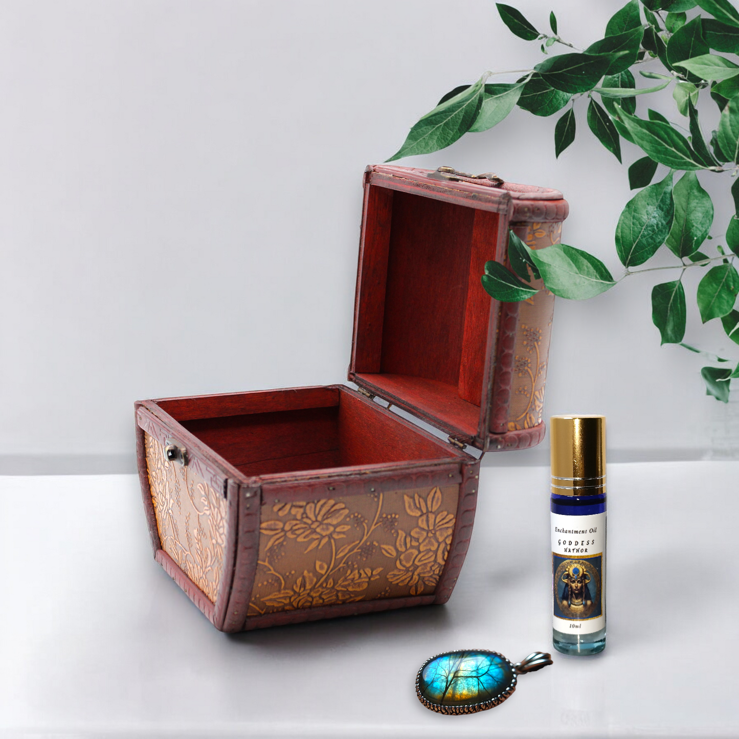 Apple Shaped 1920's Style Wooden Box